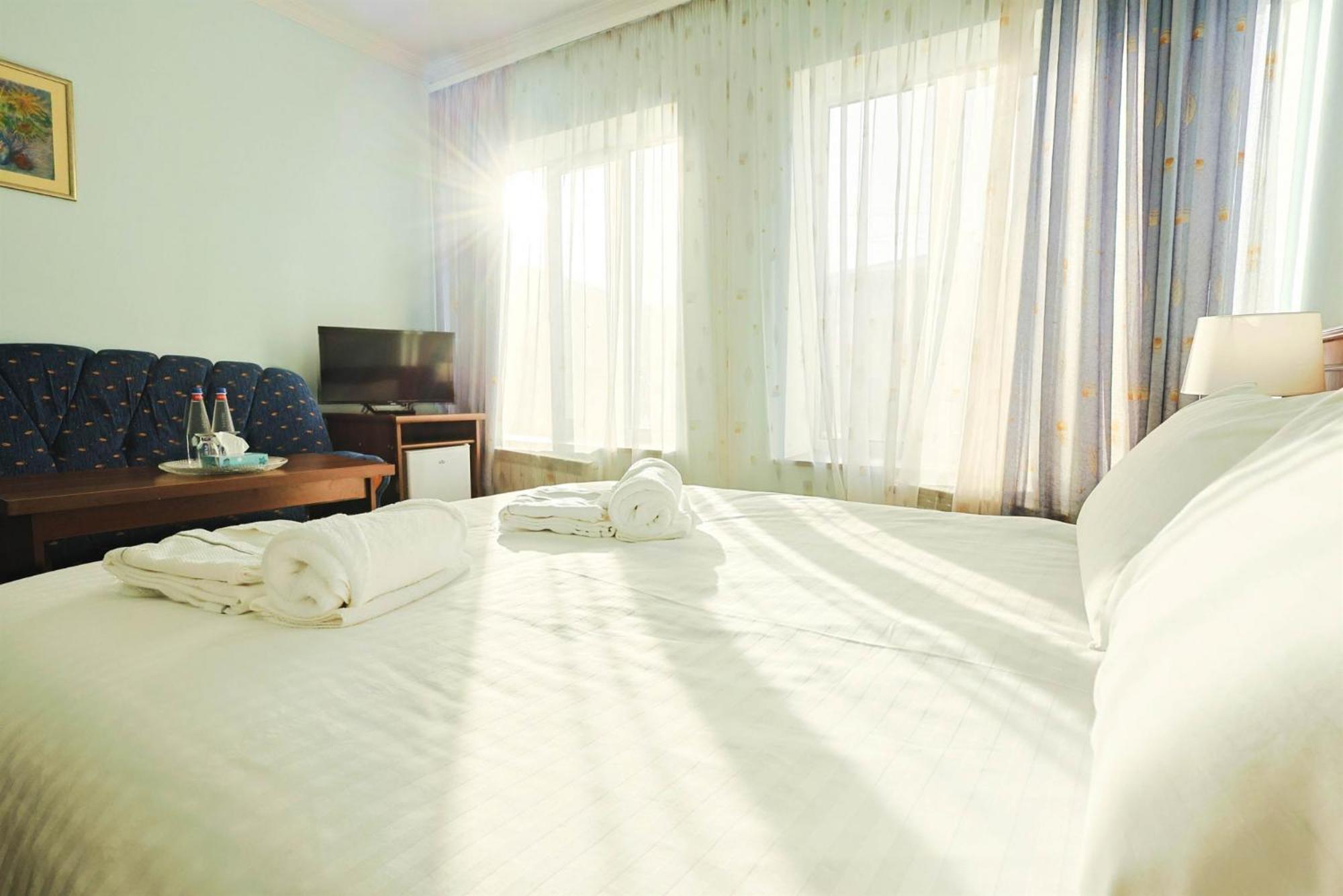 Lalaner Hotel Sisian ภายนอก รูปภาพ