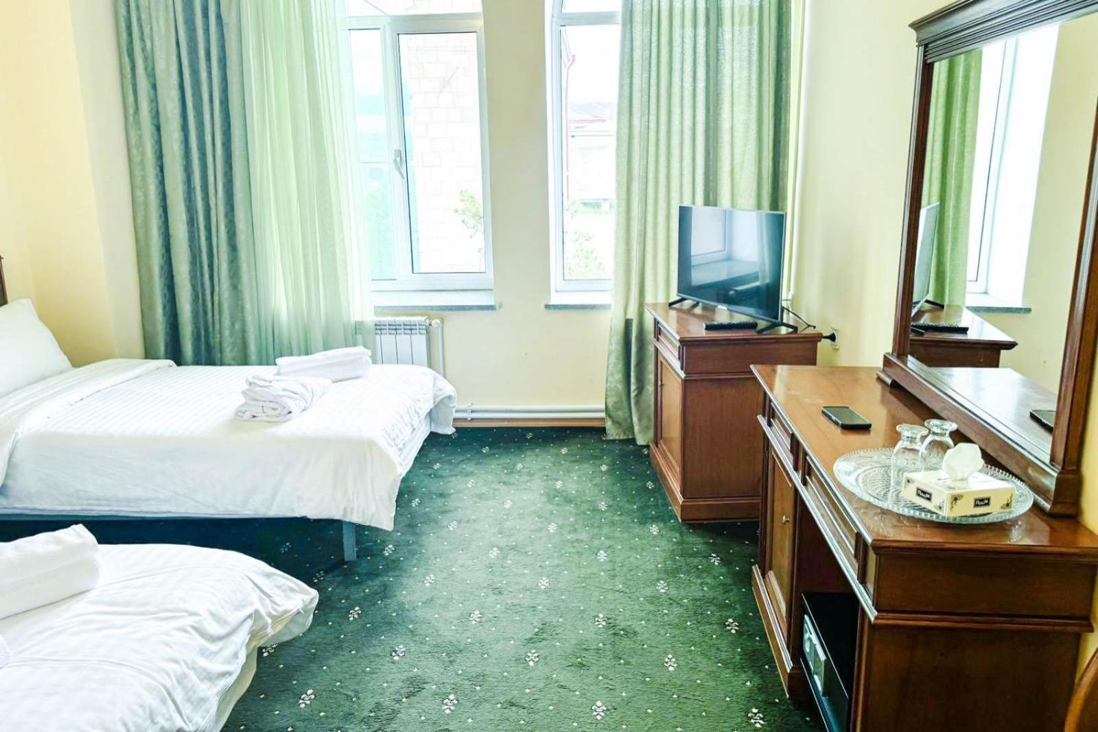 Lalaner Hotel Sisian ภายนอก รูปภาพ